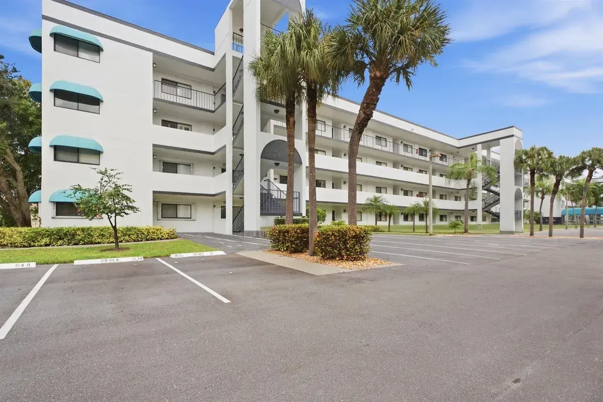 4725 LUCERNE LAKES Boulevard E # 301, Lake Worth FL 33467