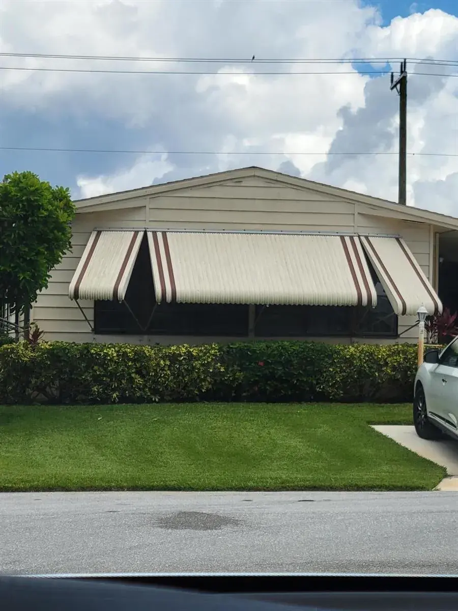 7435 SE INDEPENDENCE Avenue, Hobe Sound FL 33455