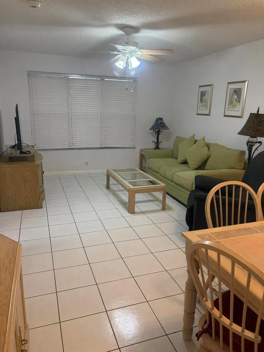 2400 NE 33rd Avenue # 202, Fort Lauderdale FL 33305