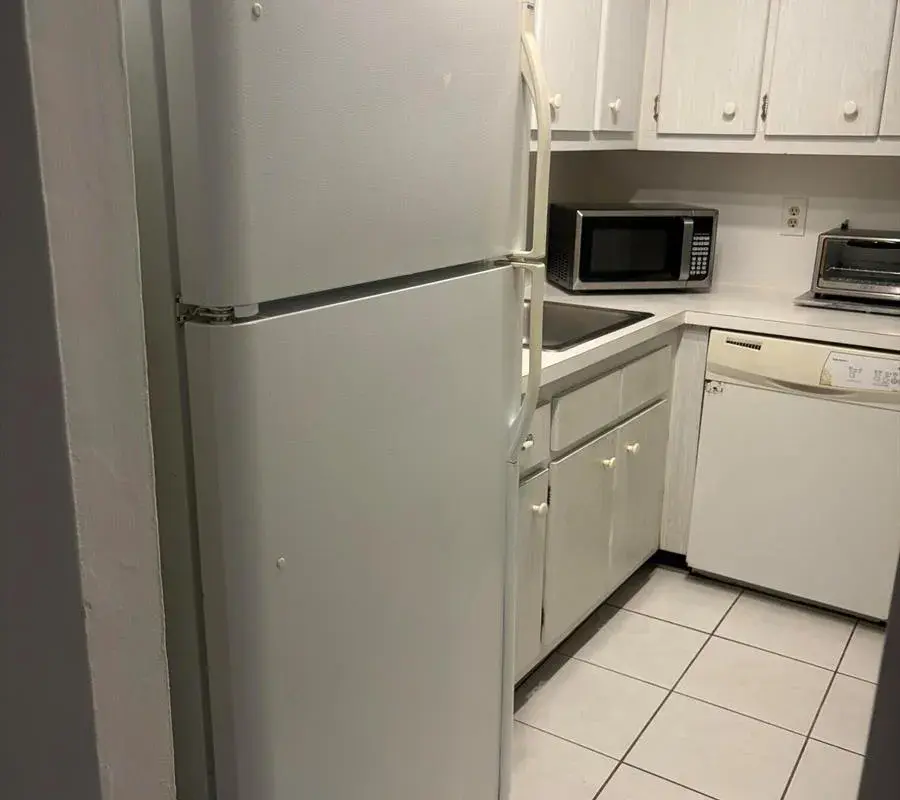 2400 NE 33rd Avenue # 202, Fort Lauderdale FL 33305