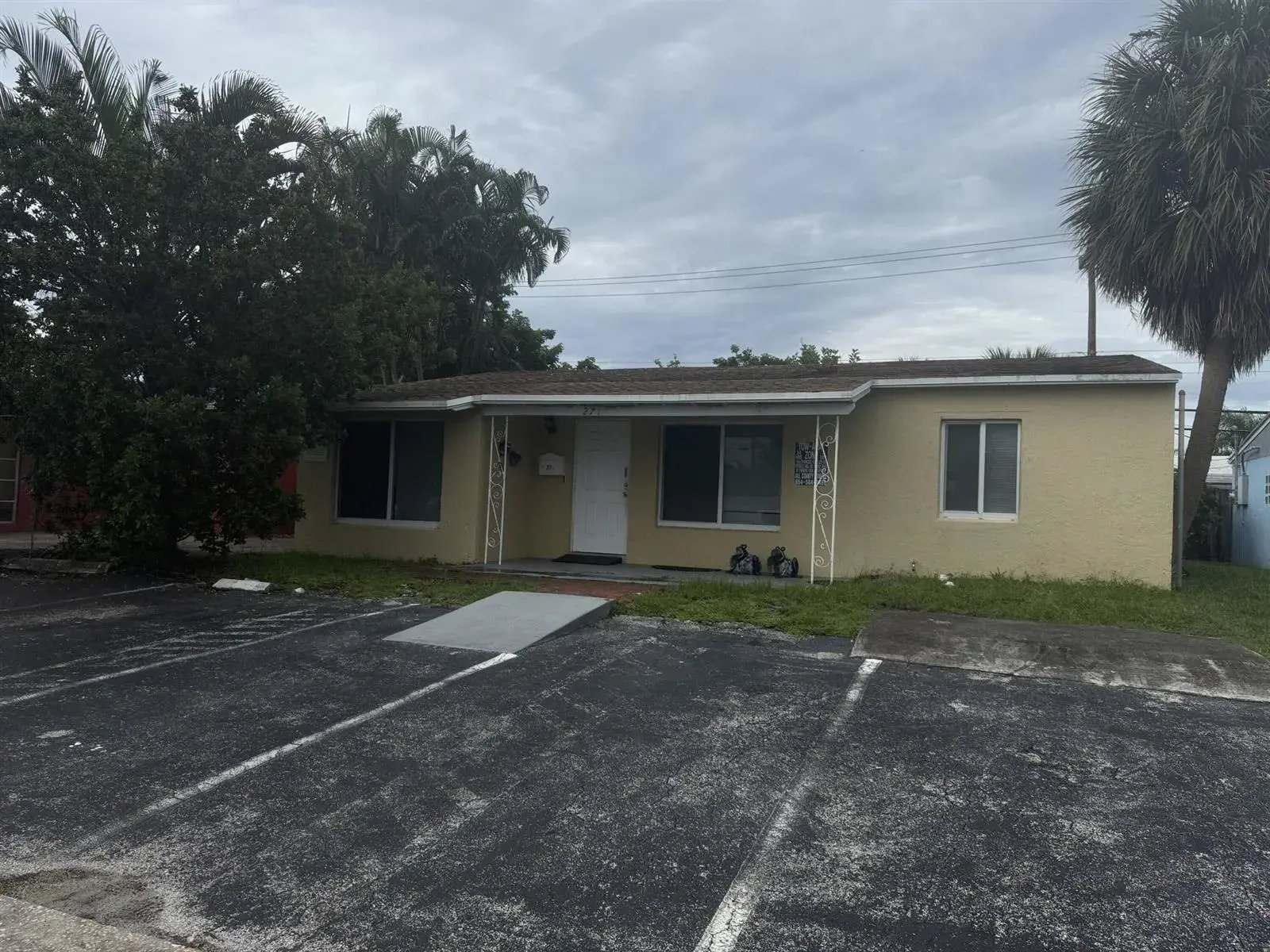 271 E COMMERCIAL Boulevard, Oakland Park FL 33334
