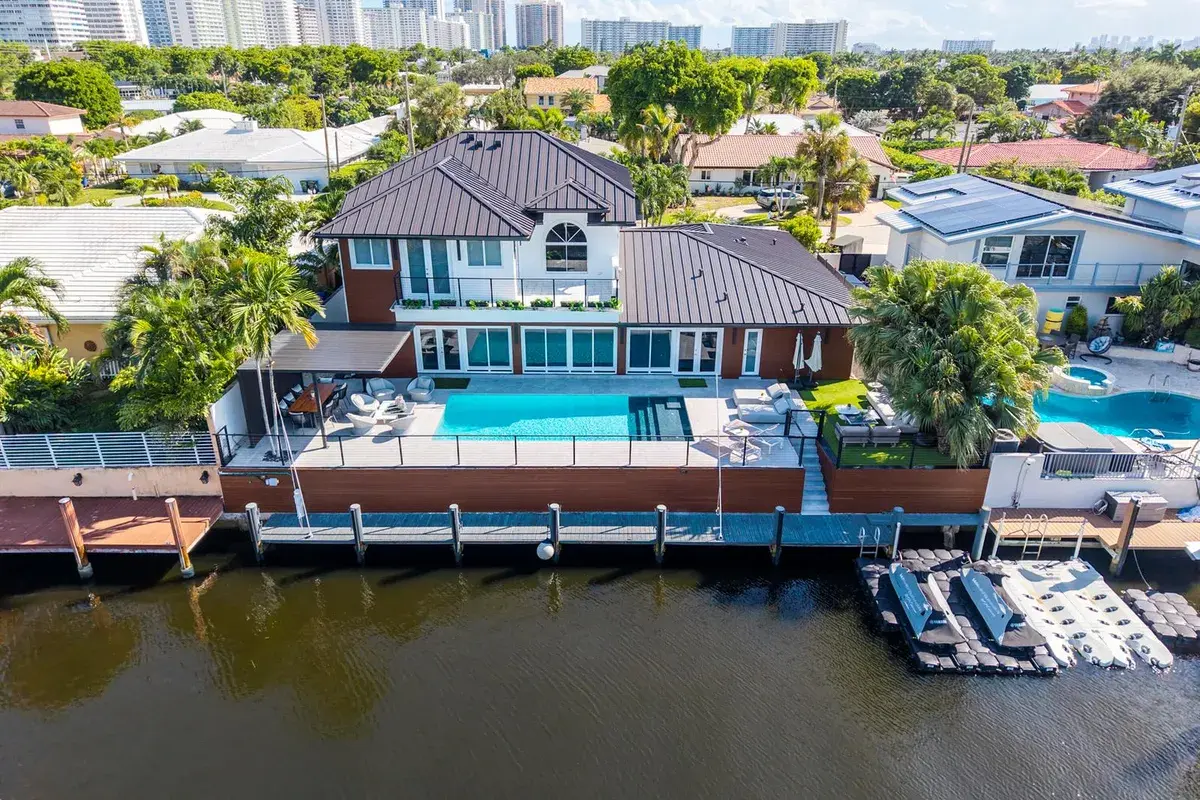 11 Castle Harbor Isle Drive, Fort Lauderdale FL 33308