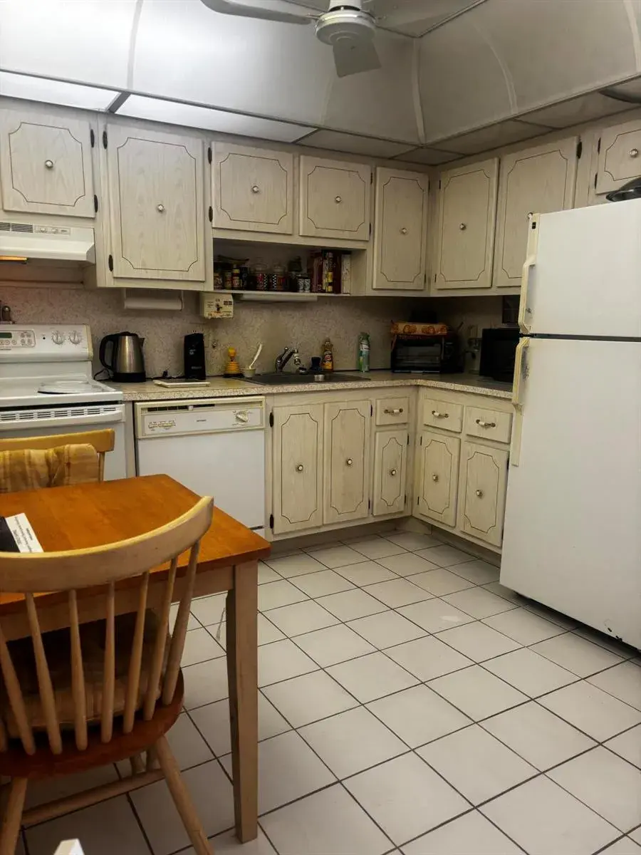 307 WELLINGTON F # 307, West Palm Beach FL 33417