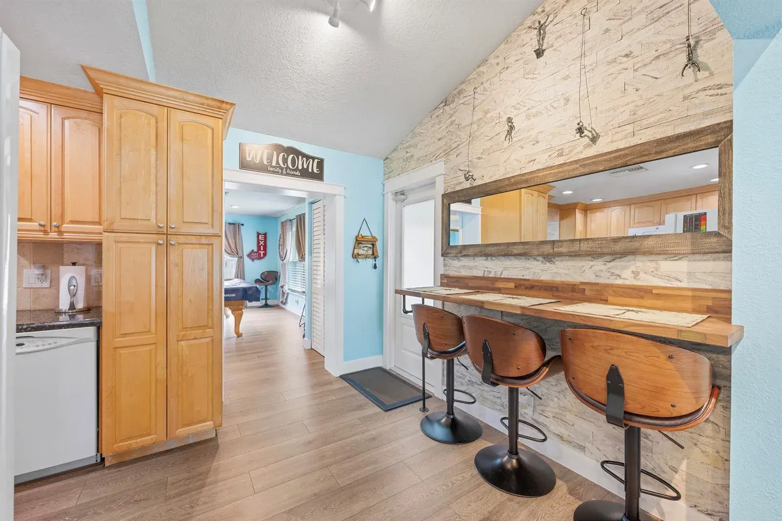 128 BANYAN Circle, Jupiter FL 33458