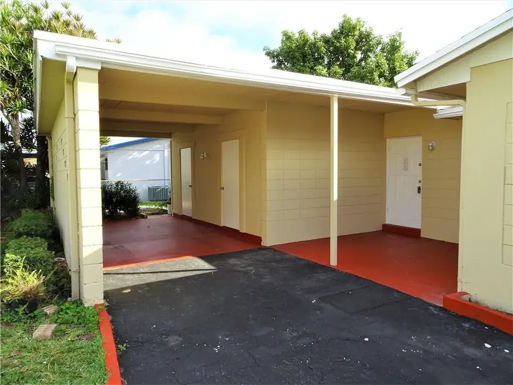 2230 AVENUE H W, Riviera Beach FL 33404