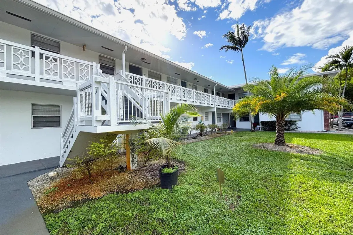 1916 SW 11th Street Unit 4, Fort Lauderdale FL 33312
