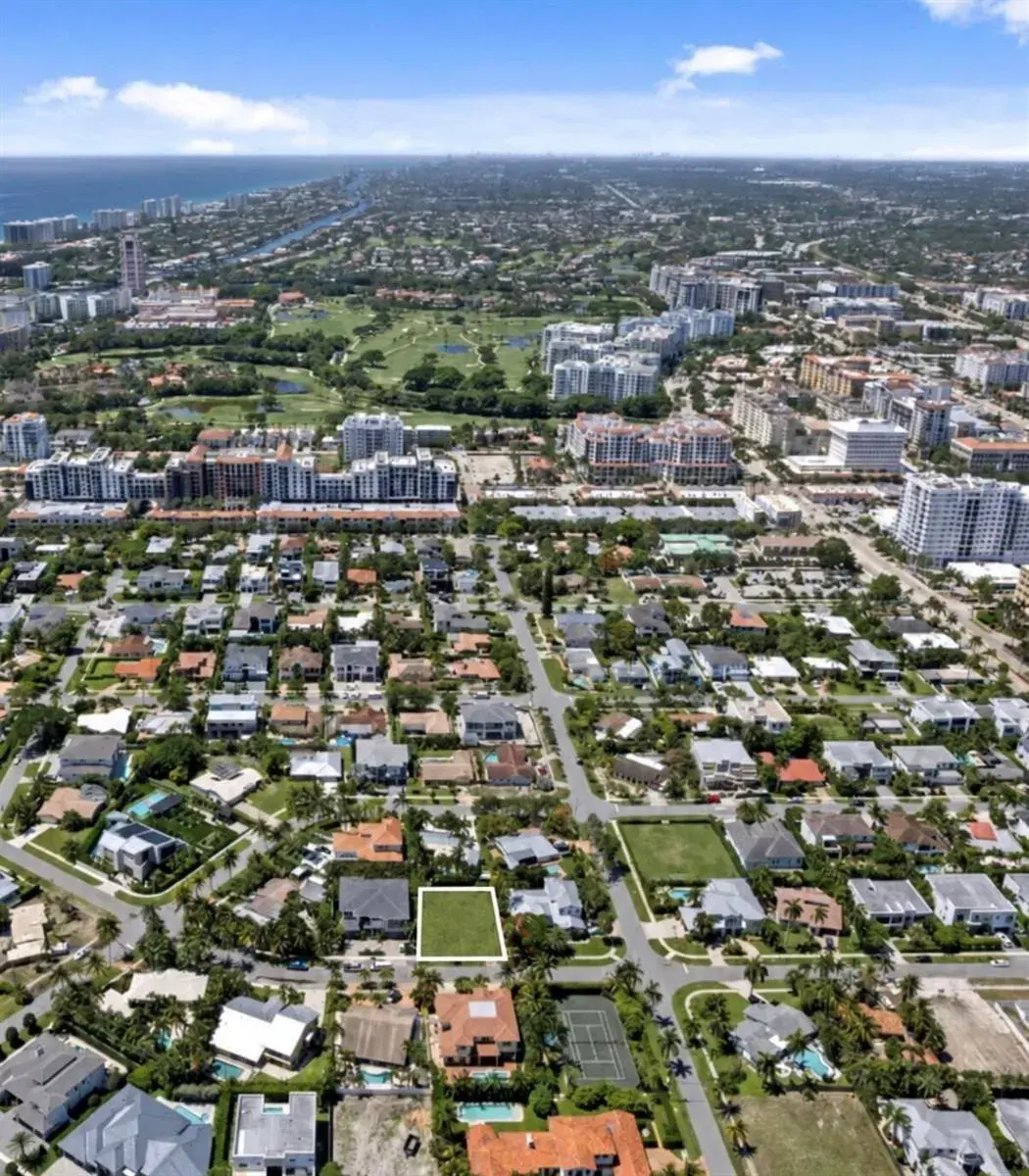 334 NE 4TH Street, Boca Raton FL 33432