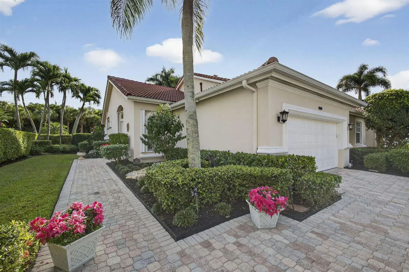 8184 Sandpiper Way, West Palm Beach FL 33412