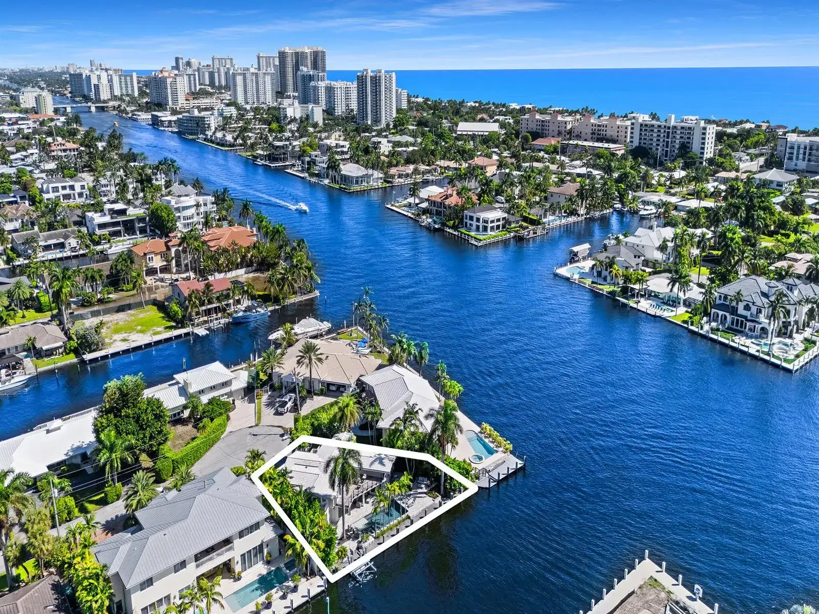 2880 NE 24TH Place, Fort Lauderdale FL 33305 photo 2