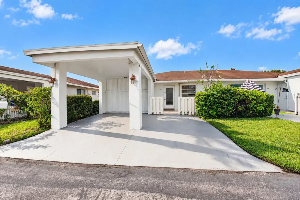 6789 MOONLIT Drive, Delray Beach FL 33446