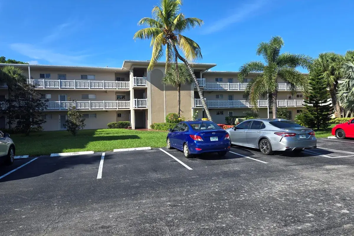 2682 Garden Drive S # 304, Lake Worth FL 33461