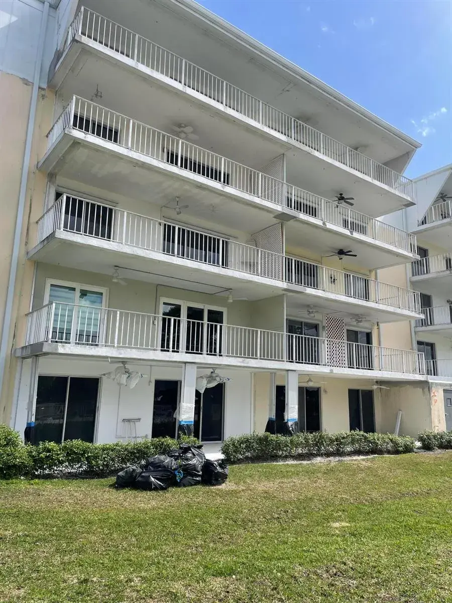 250 JOHN F KENNEDY Drive # 308, Atlantis FL 33462