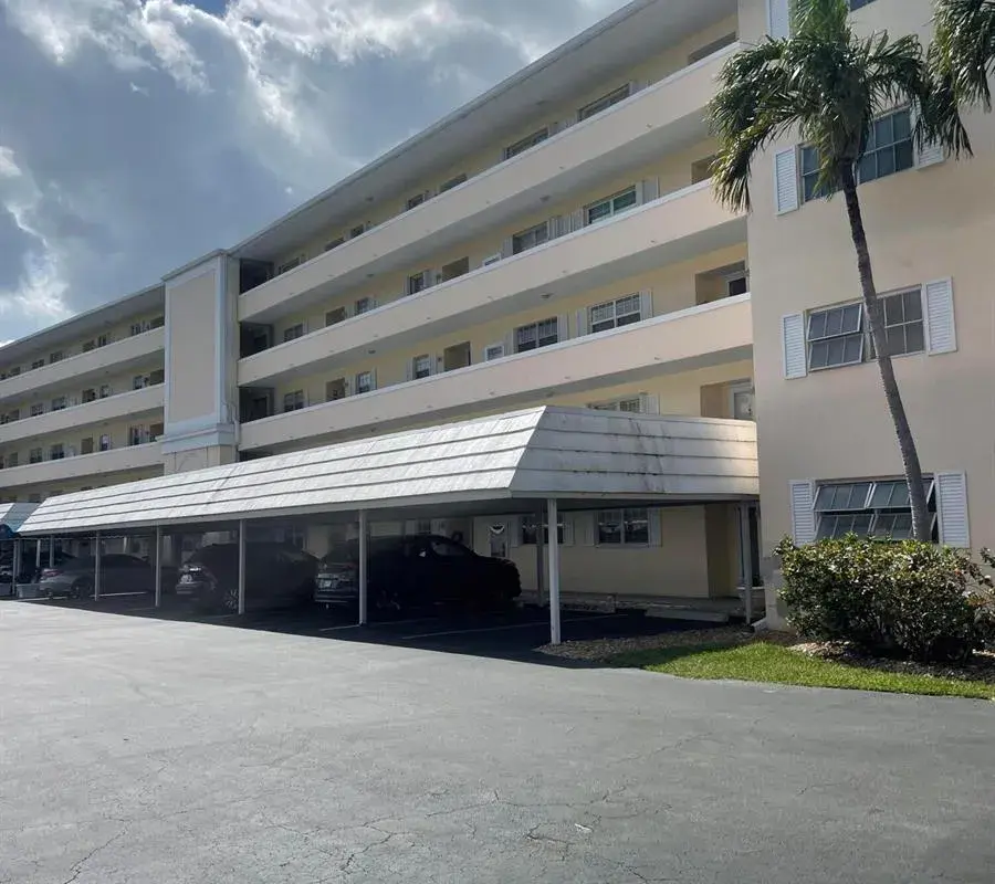 250 JOHN F KENNEDY Drive # 308, Atlantis FL 33462