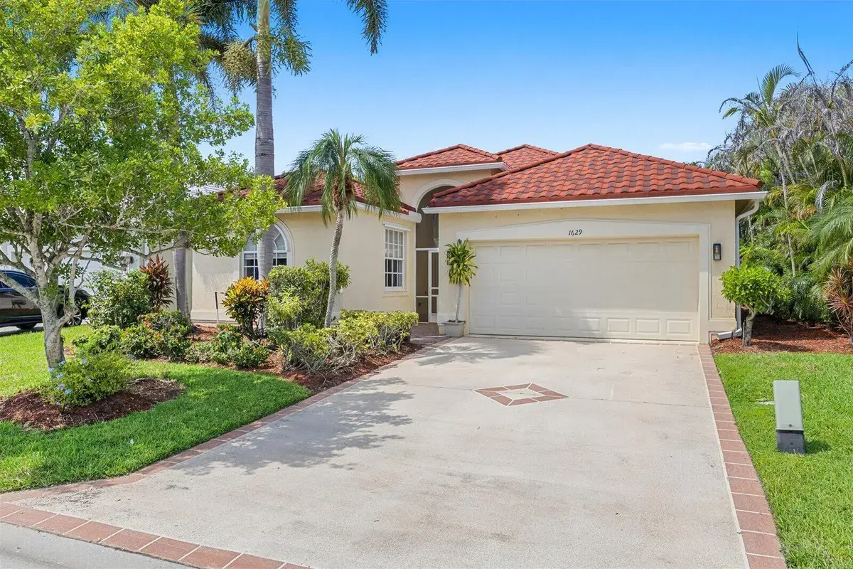 1629 SE Shelburnie Way, Port St. Lucie FL 34952