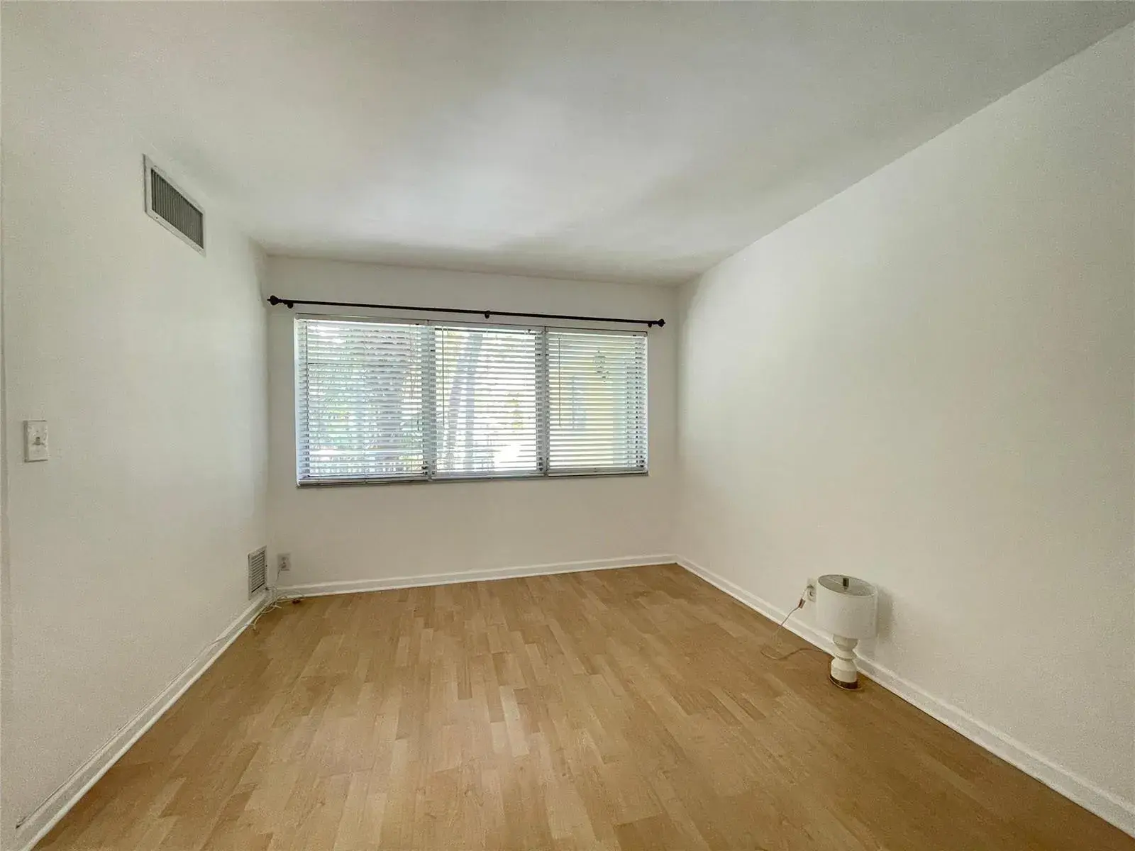 77 HENDRICKS Isle # 9, Fort Lauderdale FL 33301