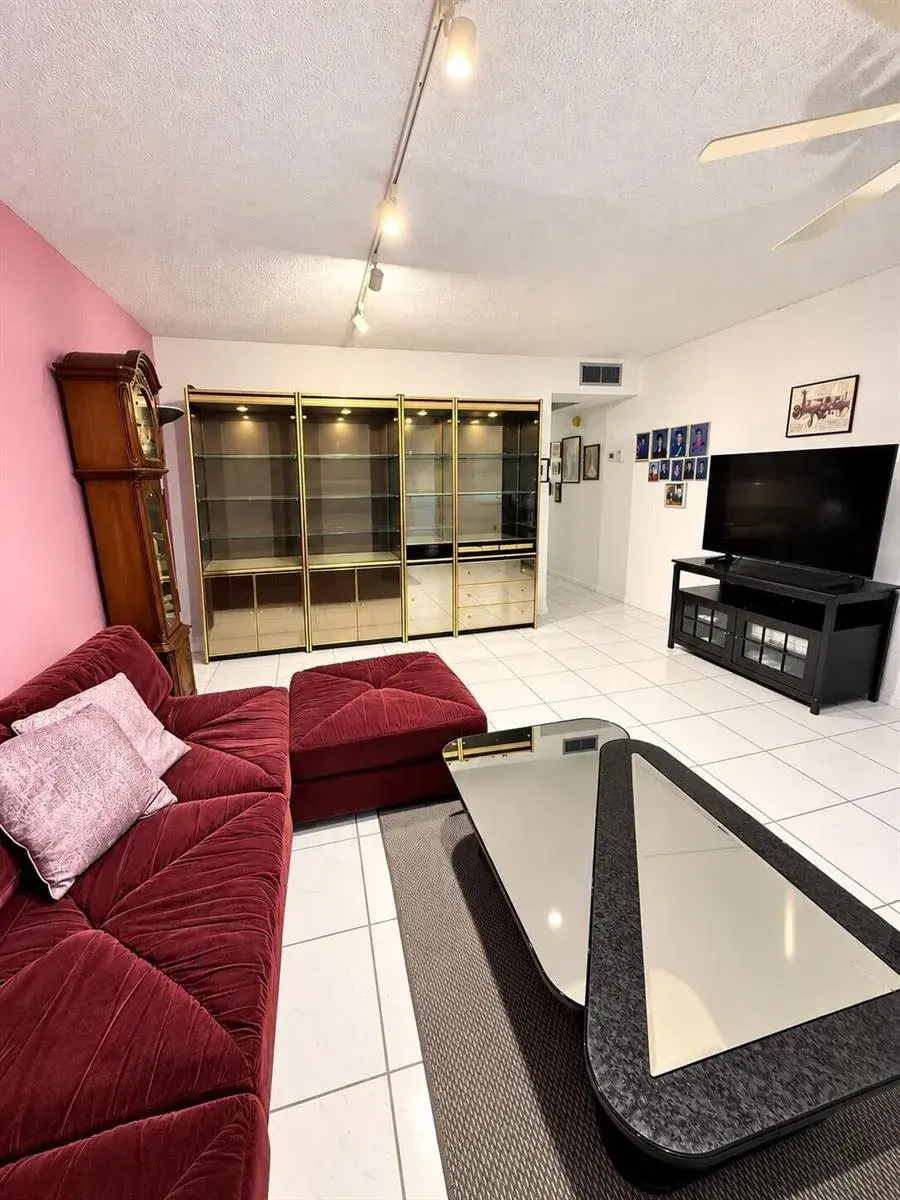 2035 YARMOUTH B # 2035, Boca Raton FL 33434