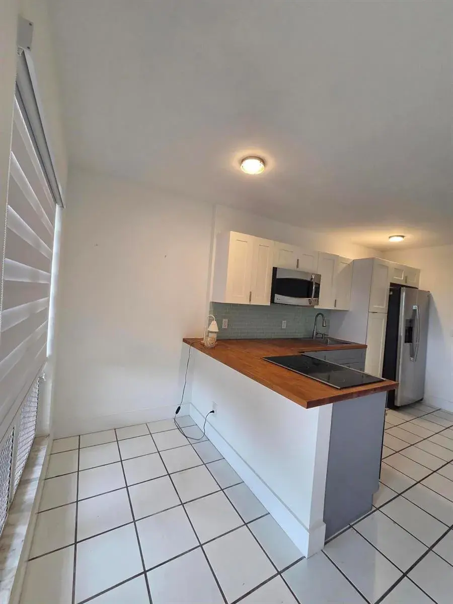 2716 NE 30TH Place # 105C, Fort Lauderdale FL 33306