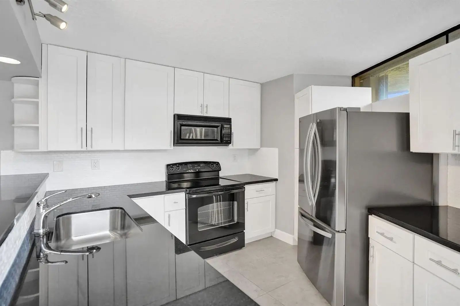 22970 OXFORD Place # A, Boca Raton FL 33433 photo 4