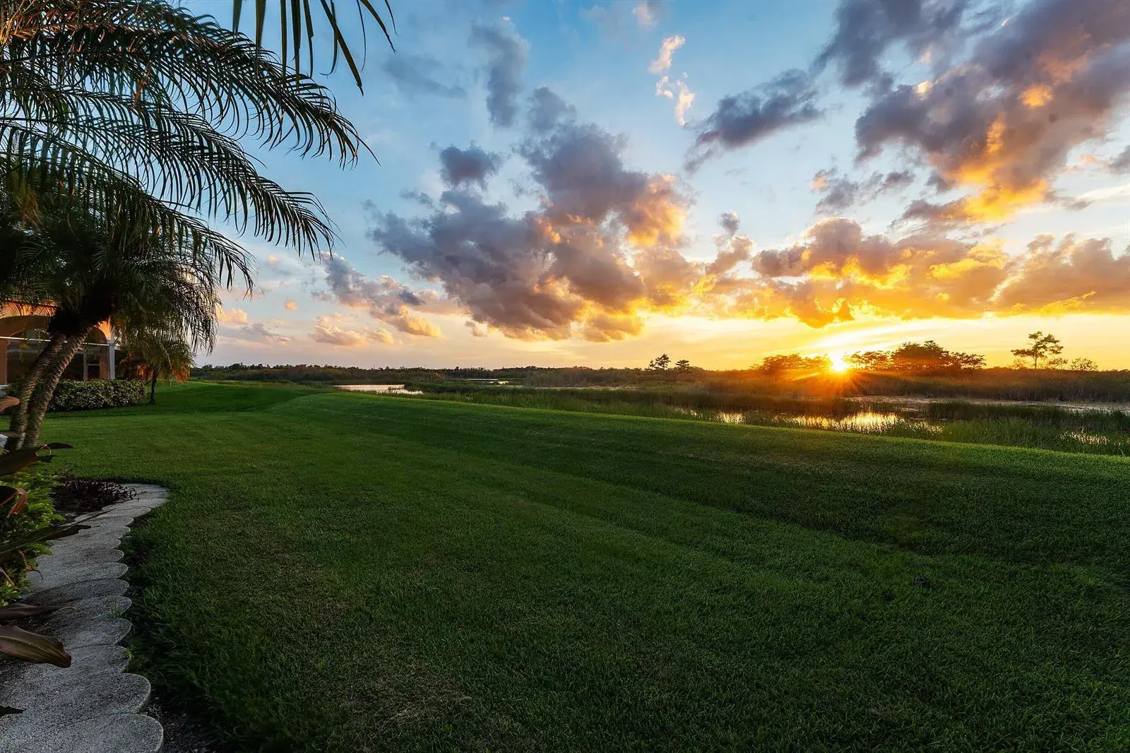 54 CAYMAN Place, Palm Beach Gardens FL 33418