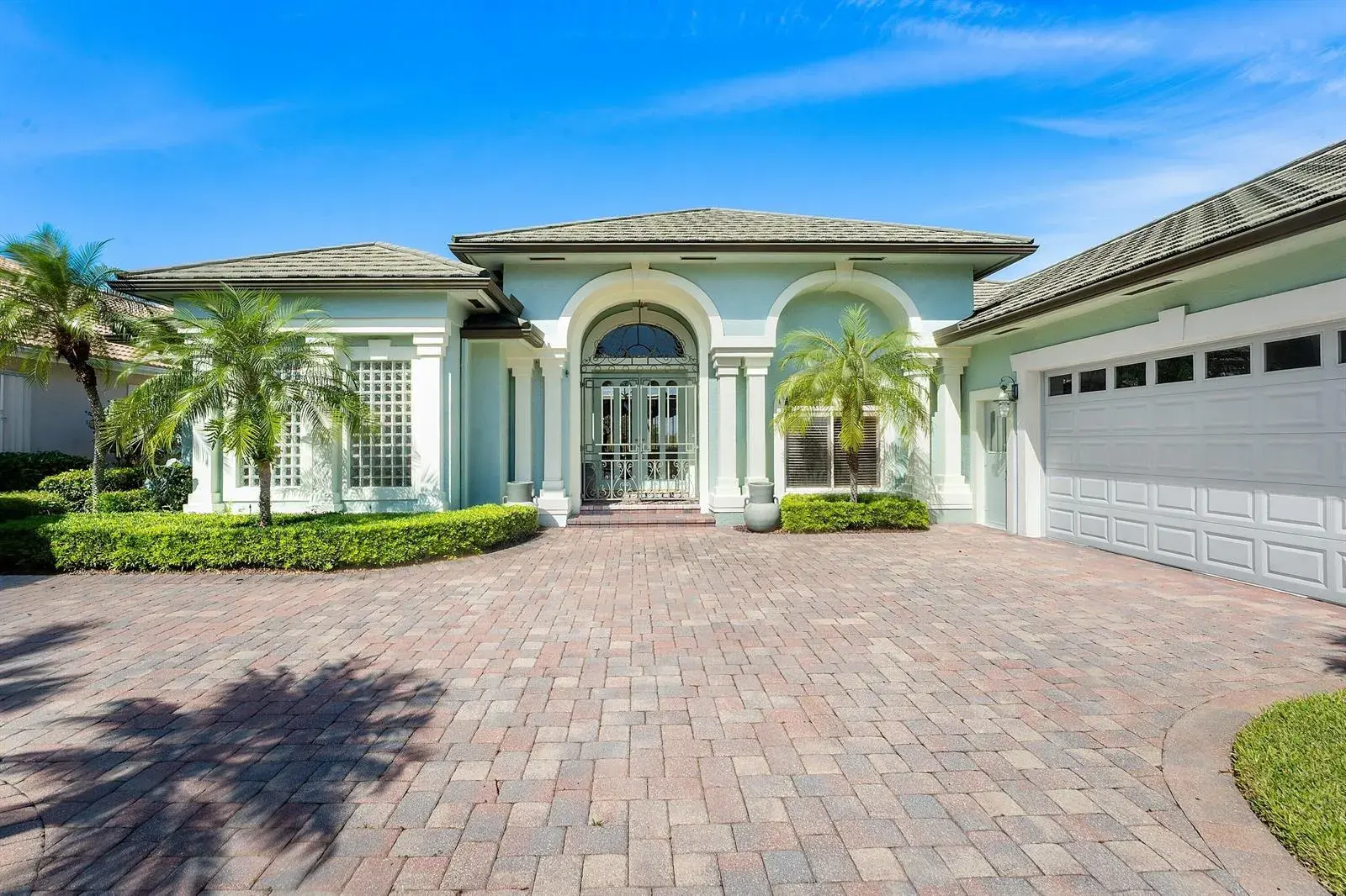 54 CAYMAN Place, Palm Beach Gardens FL 33418