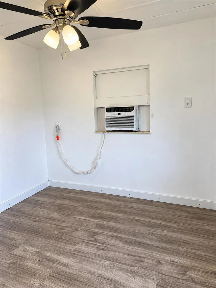 1713 Cleveland Street, Hollywood FL 33020
