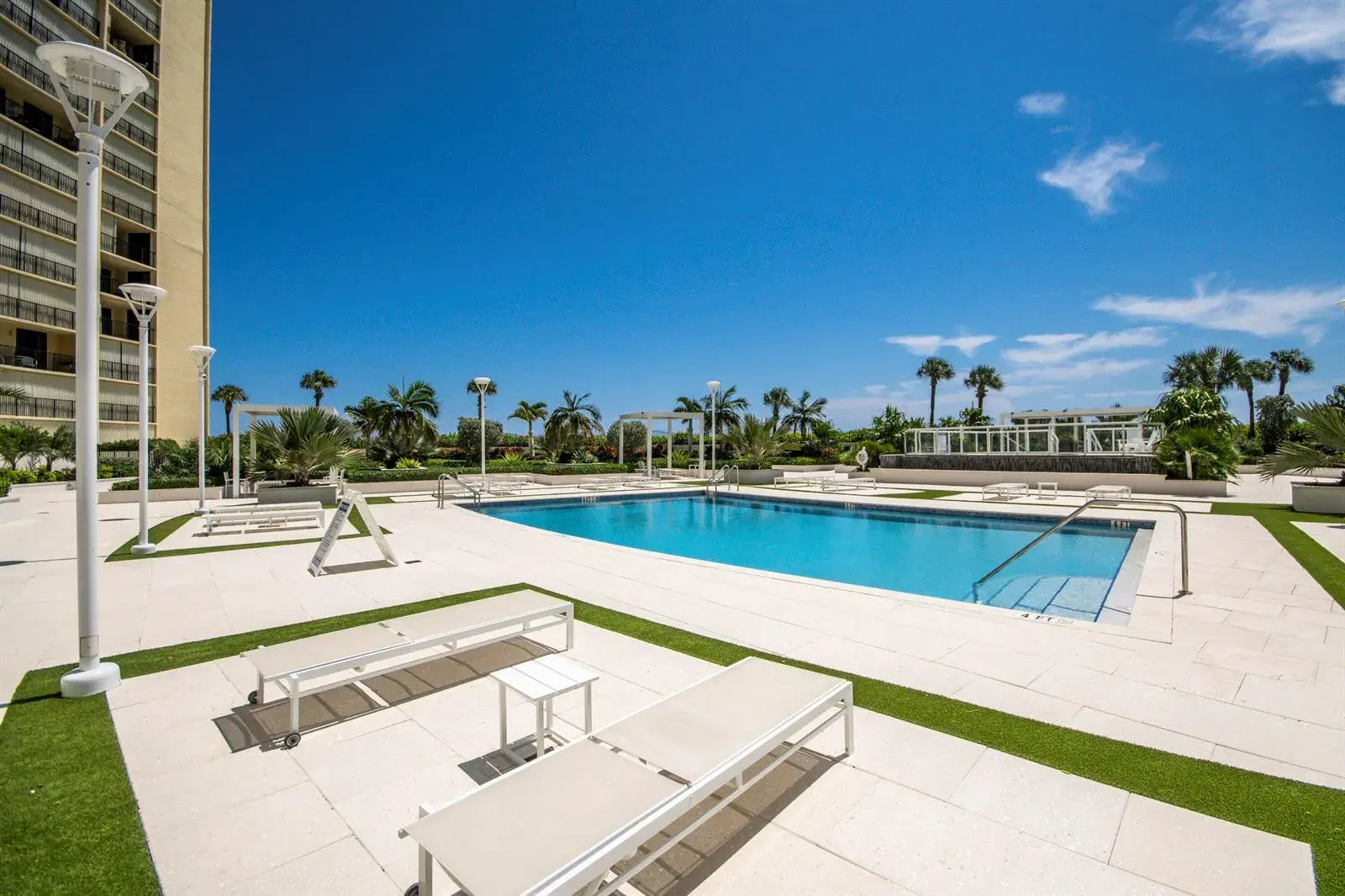 200 Ocean Trail Way # 209, Jupiter FL 33477