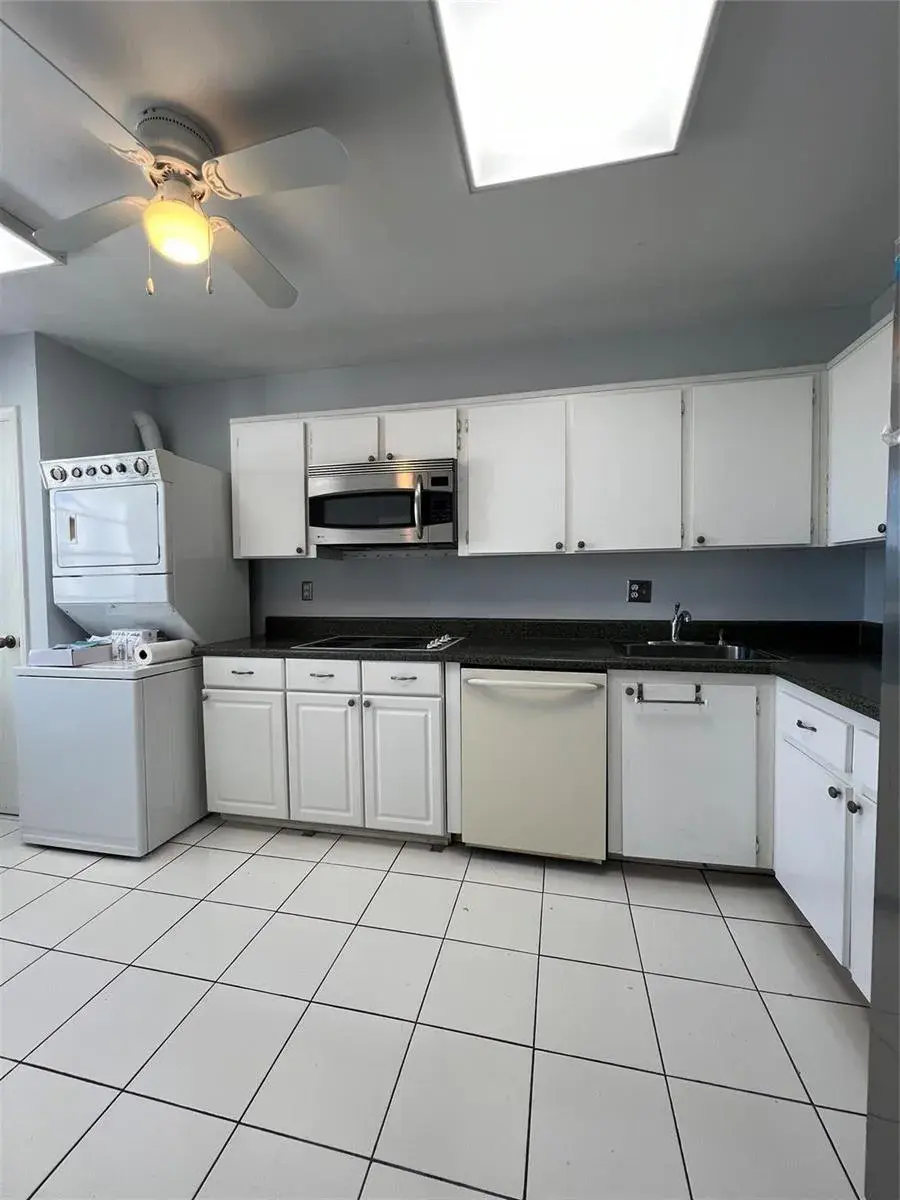 3100 NE 48th Street # 805, Fort Lauderdale FL 33308