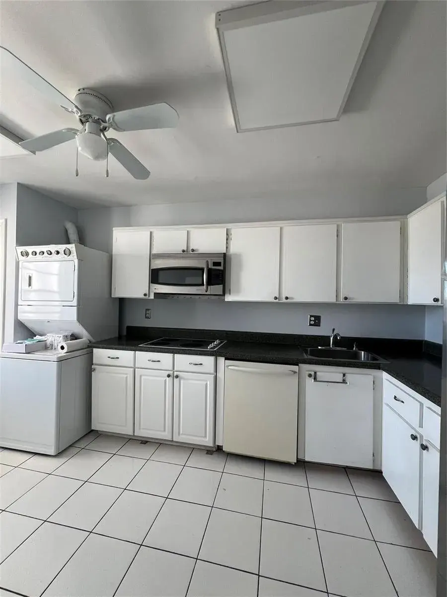 3100 NE 48th Street # 805, Fort Lauderdale FL 33308