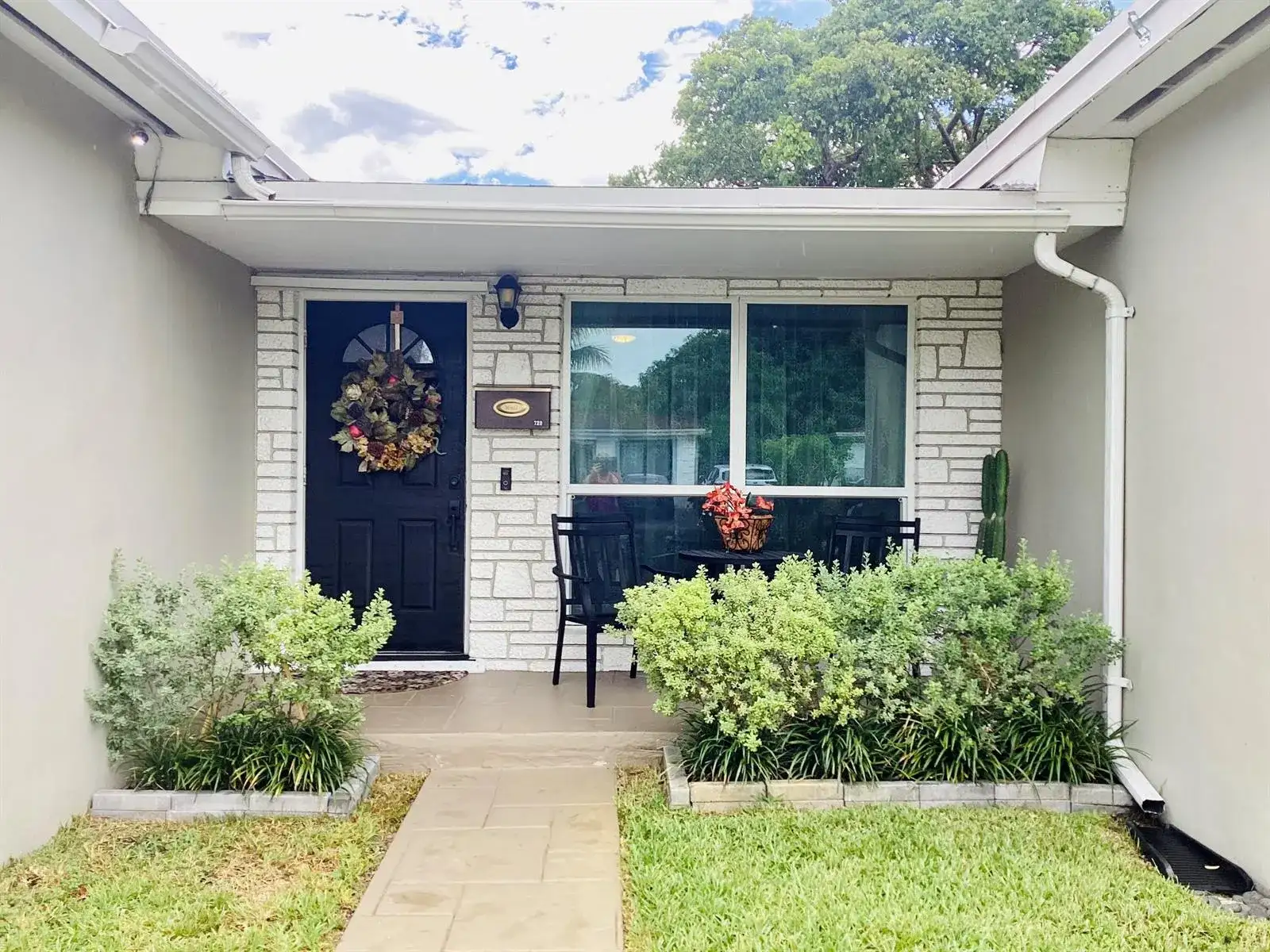 720 SW 69TH Avenue, Pembroke Pines FL 33023 photo 3