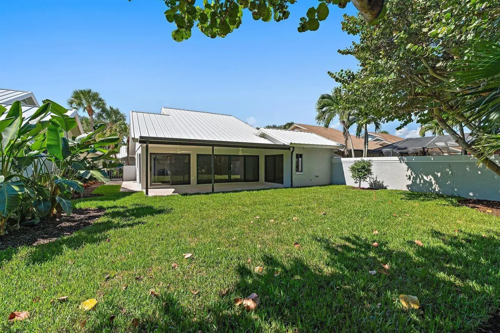 139 SAND PINE Drive, Jupiter FL 33477