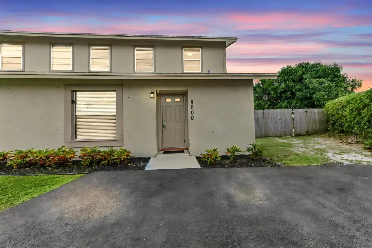 8600 Uranus Terrace, West Palm Beach FL 33403