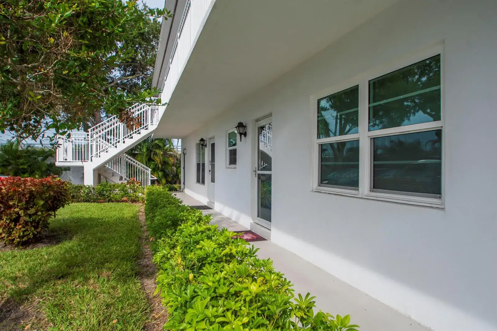 2800 Indian River Boulevard # 5, Vero Beach FL 32960 photo 3