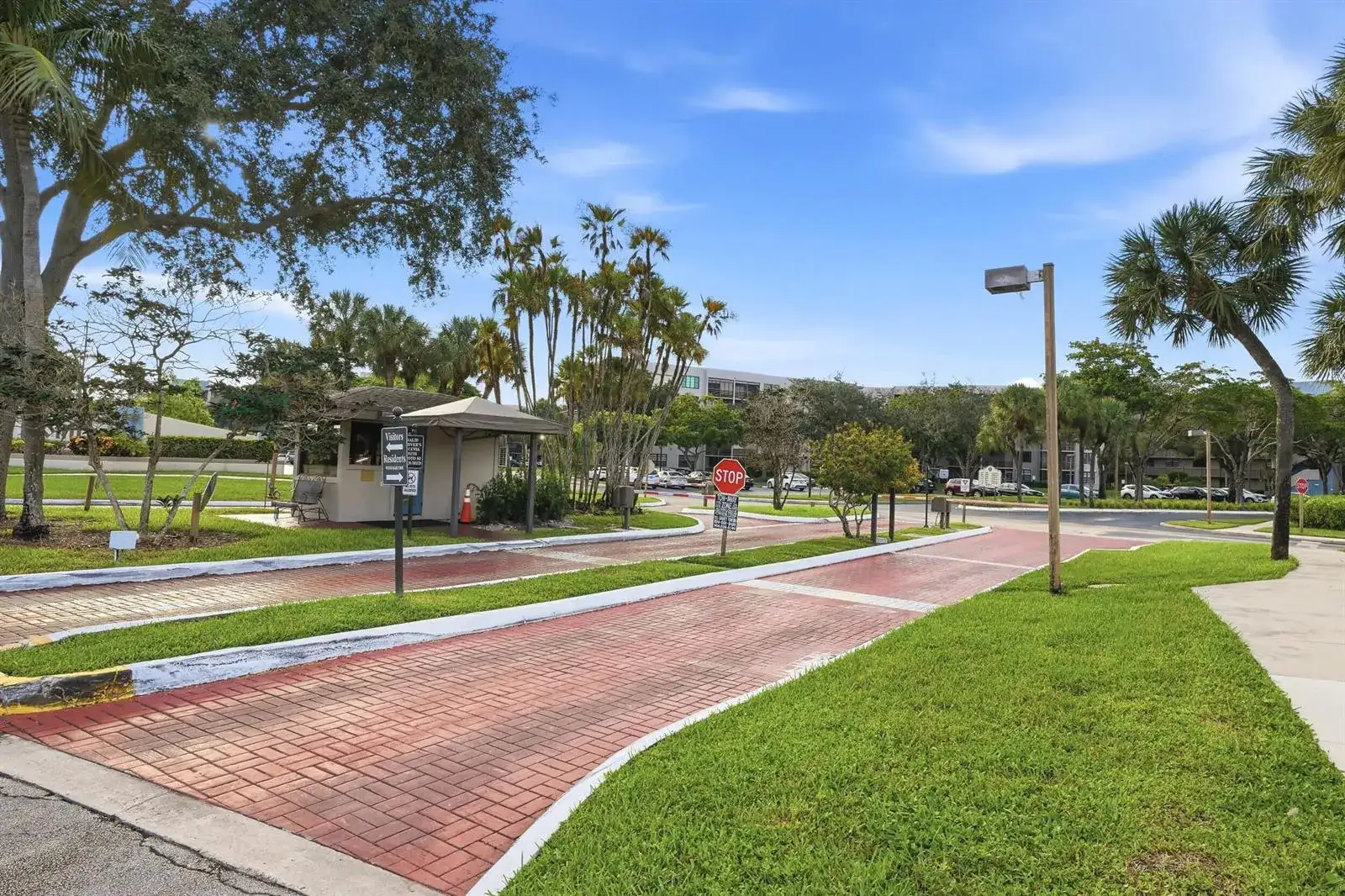 1000 Colony Point Circle # 110, Pembroke Pines FL 33026 photo 3