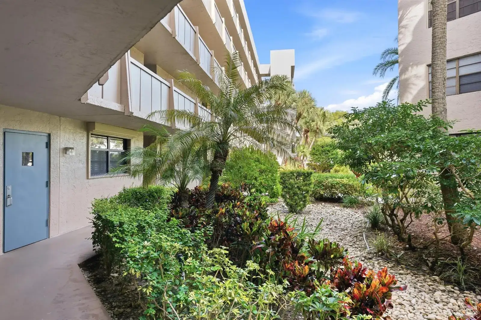 1000 Colony Point Circle # 110, Pembroke Pines FL 33026 photo 5