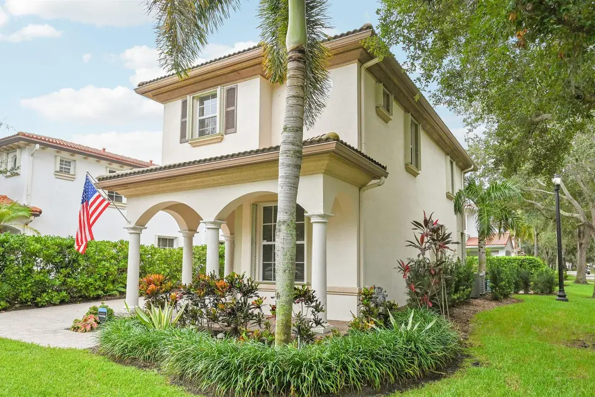 654 CASTLE Drive, Palm Beach Gardens FL 33410