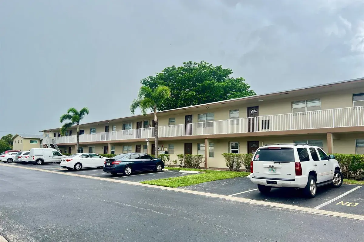 601 NW 78th Terrace # 205, Margate FL 33063