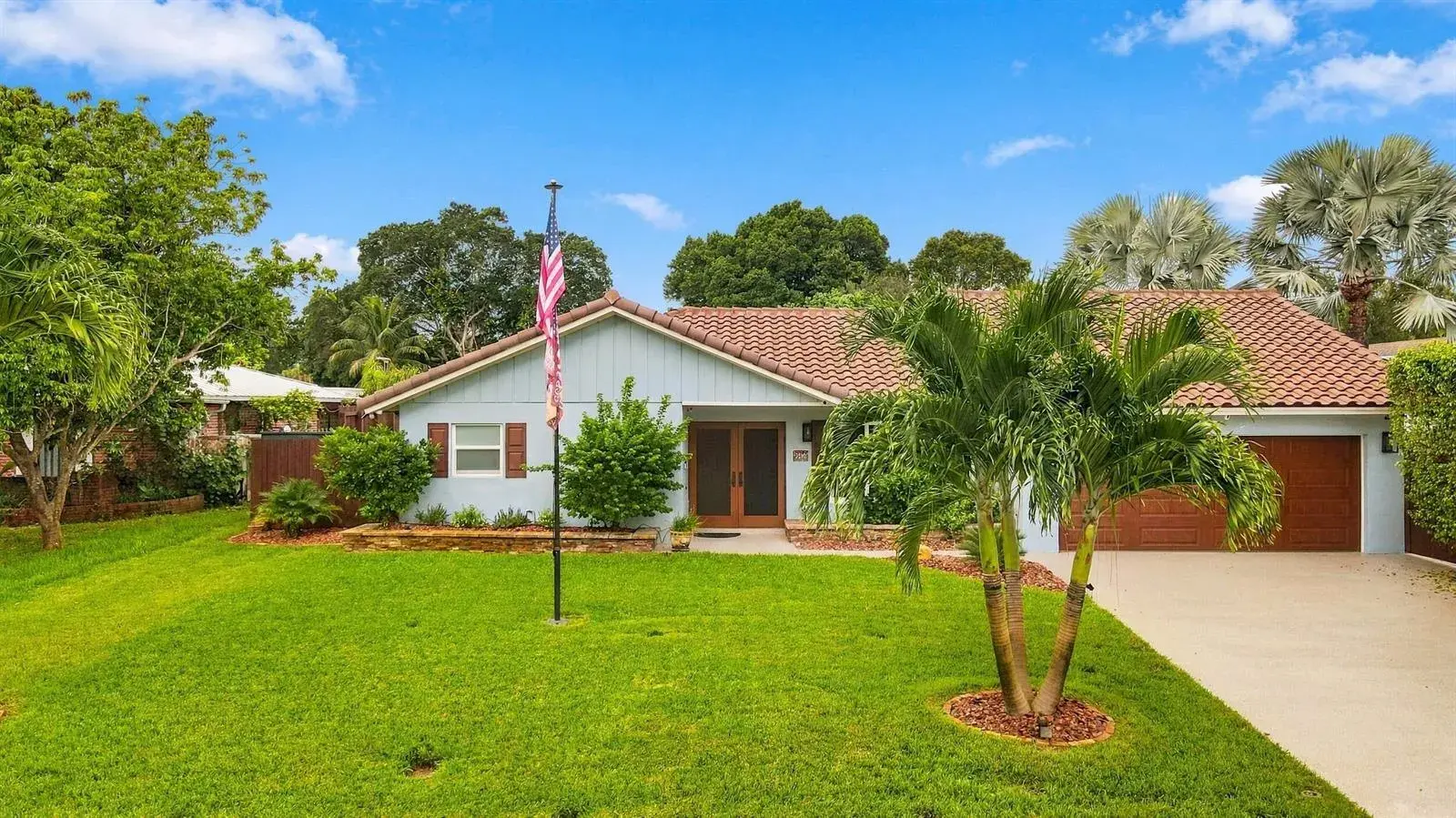 3590 Lakeview Drive, Delray Beach FL 33445