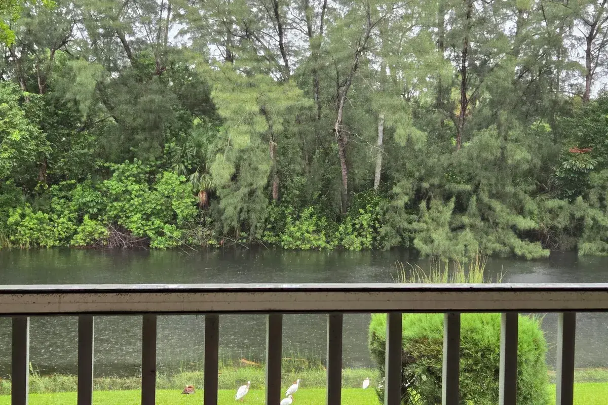 130 Lake Meryl Drive, West Palm Beach FL 33411