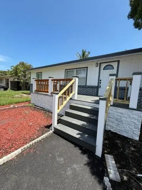 3040 Tropical Trail, Lake Worth FL 33462