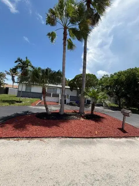 3040 Tropical Trail, Lake Worth FL 33462