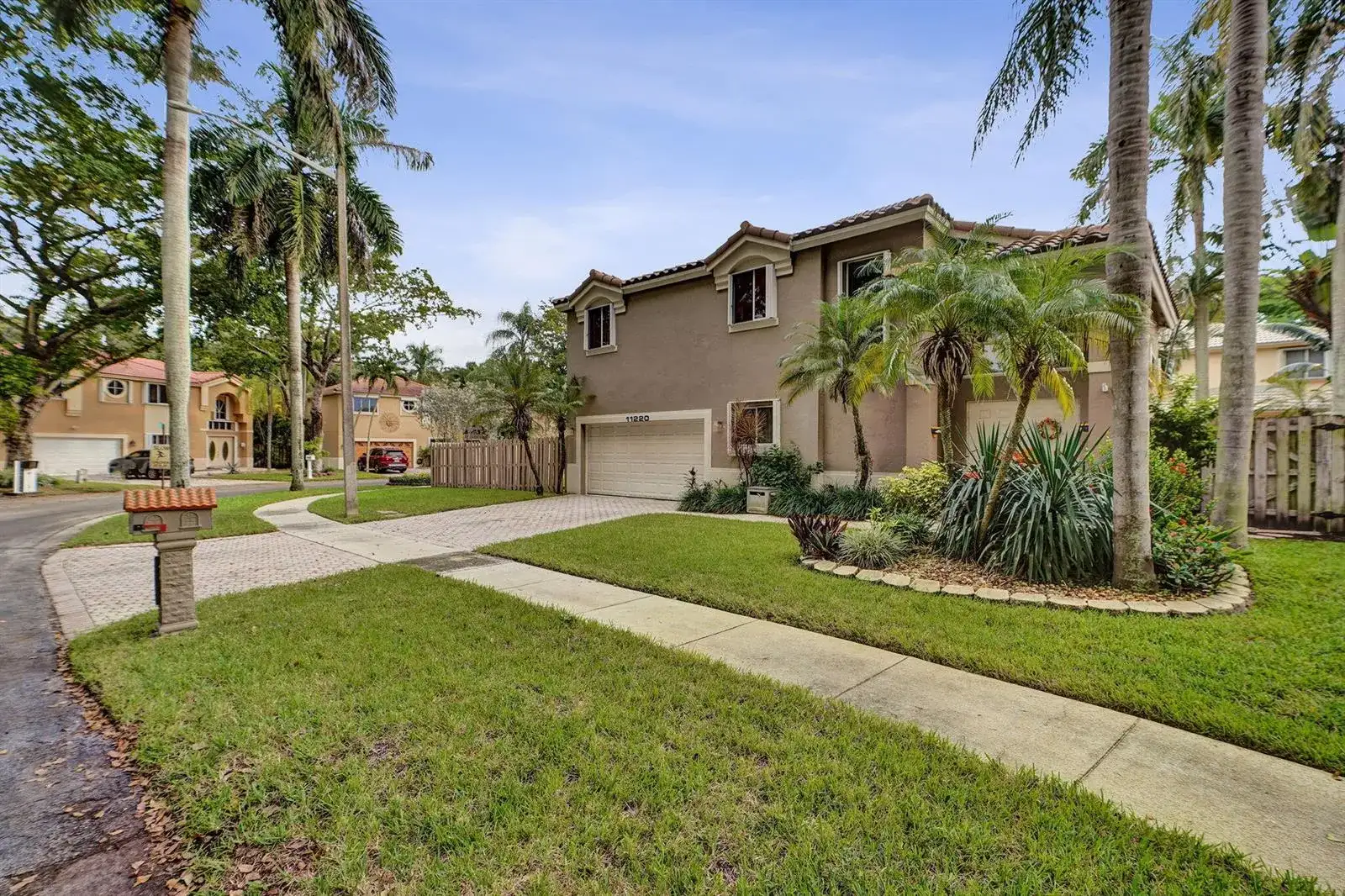11220 REVEILLE Road, Cooper City FL 33026 photo 2