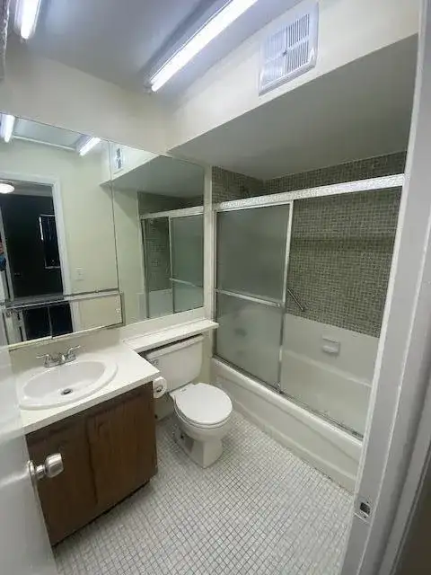 9620 SUNRISE LAKES Boulevard # 304, Sunrise FL 33322 photo 2
