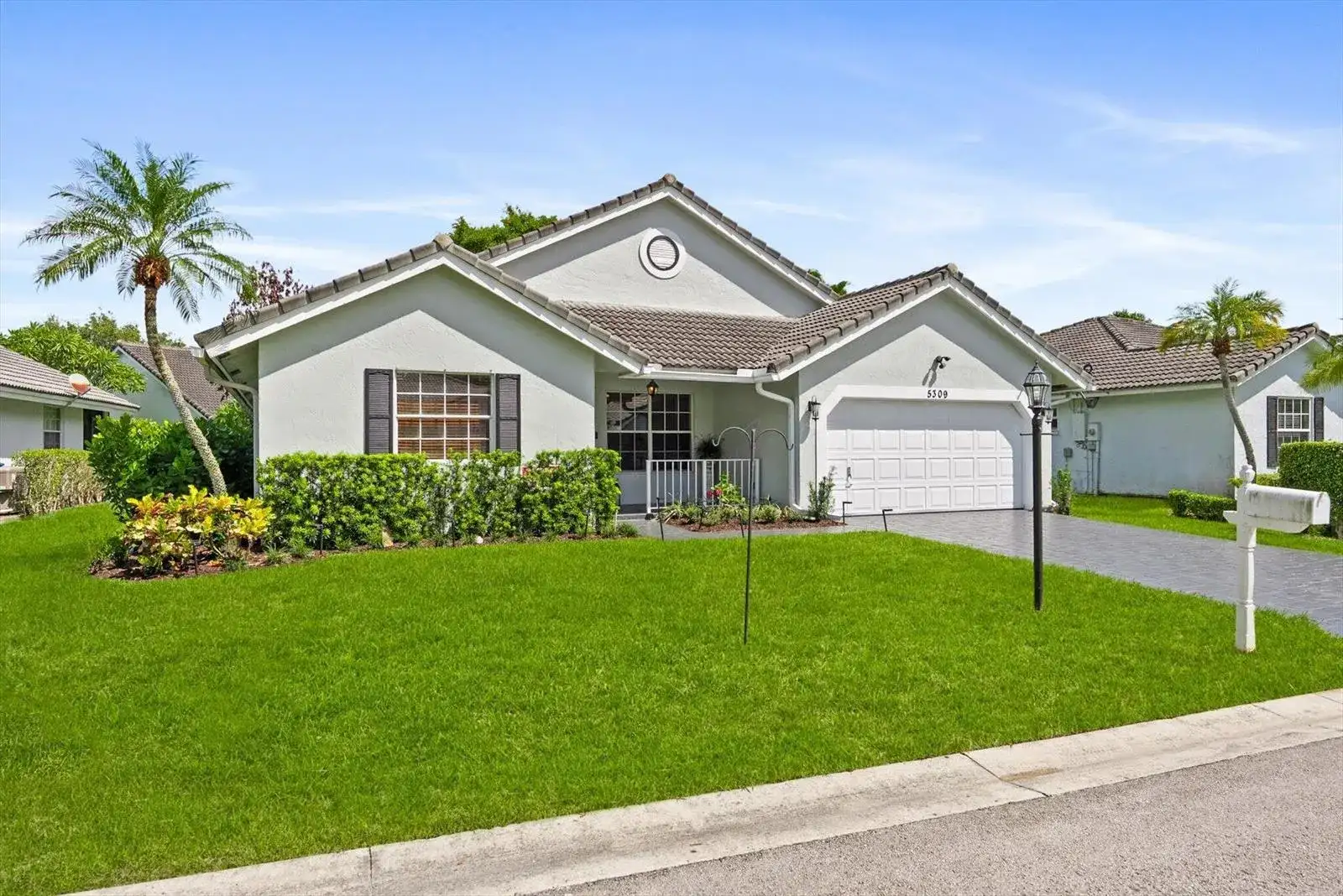 5309 Pine Circle, Coral Springs FL 33067 photo 3