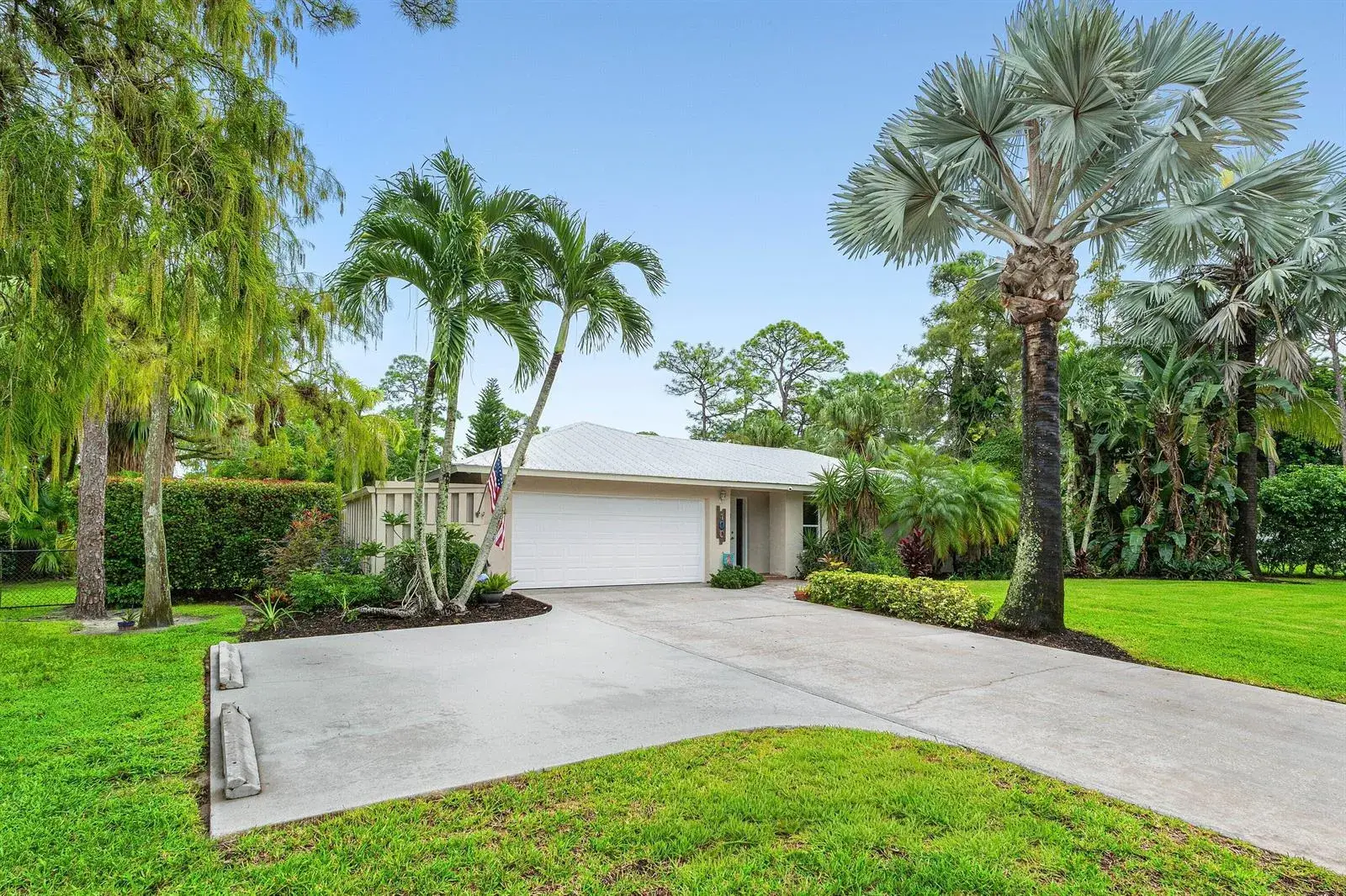 100 St Davids Way, Wellington FL 33414