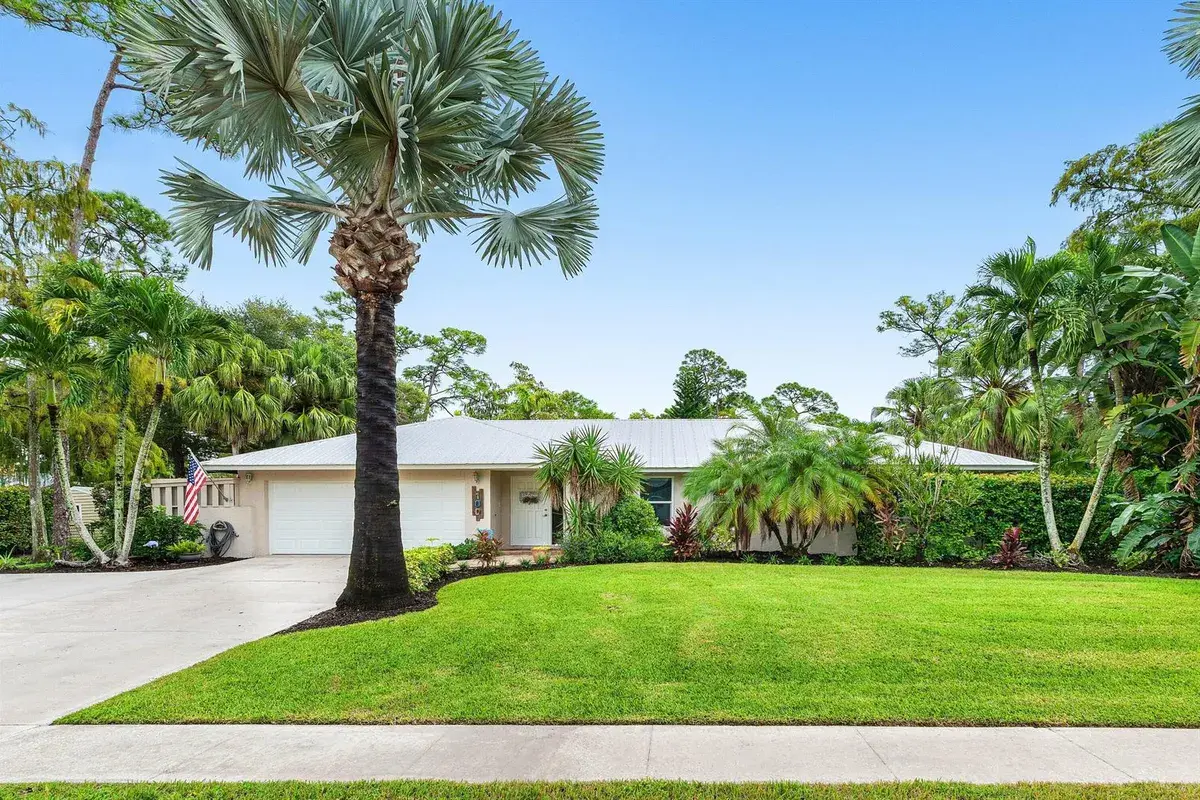 100 St Davids Way, Wellington FL 33414