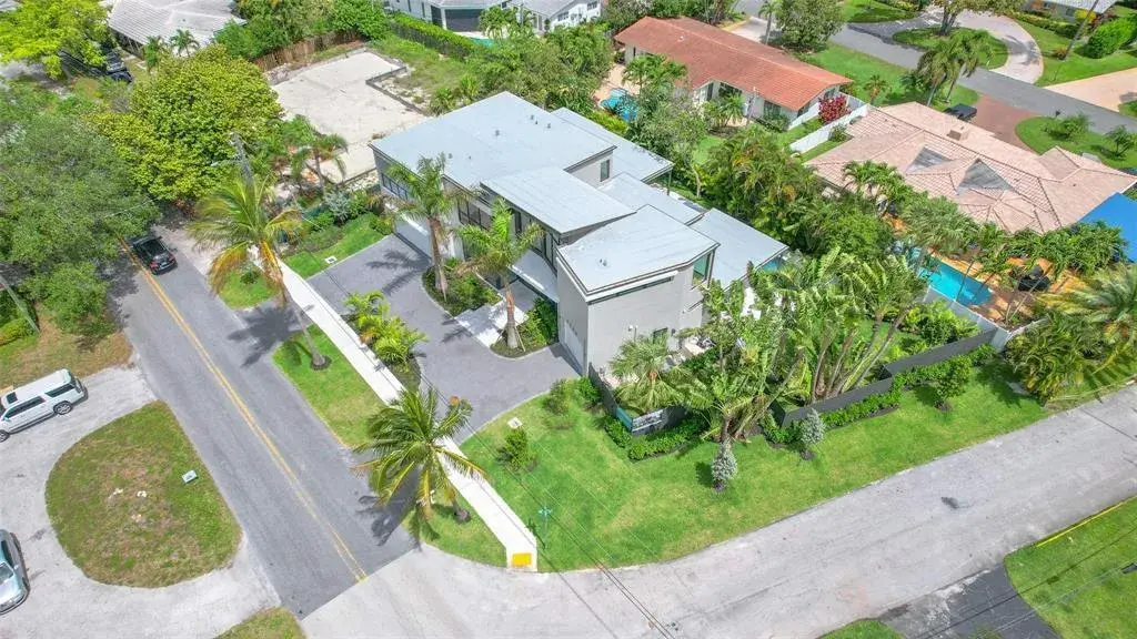 2500 Middle River Drive, Fort Lauderdale FL 33305