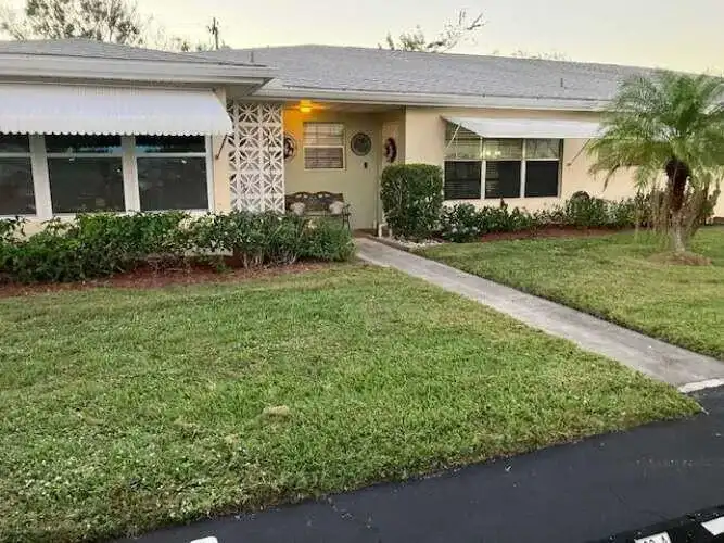 109 Lakes End Drive # B, Fort Pierce FL 34982