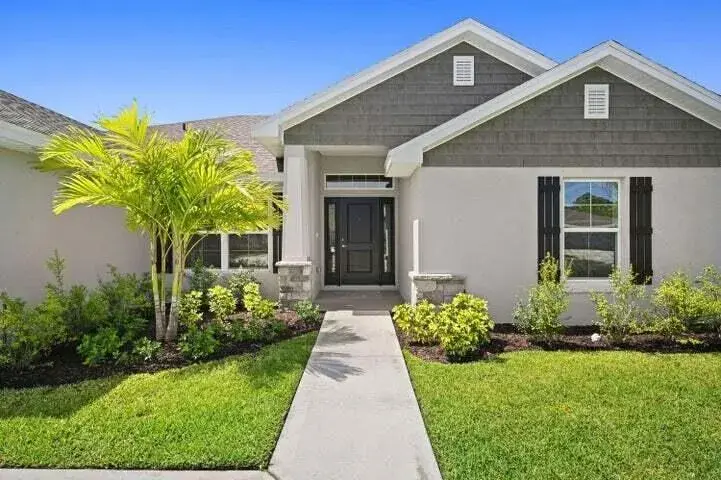 8331 AMALFI Circle, Fort Pierce FL 34951