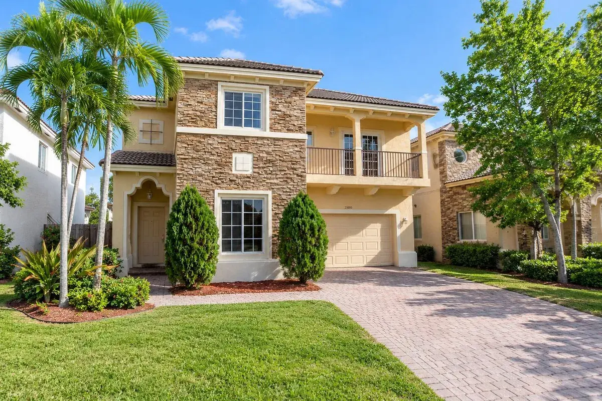 22121 SW 87th Place, Cutler Bay FL 33190