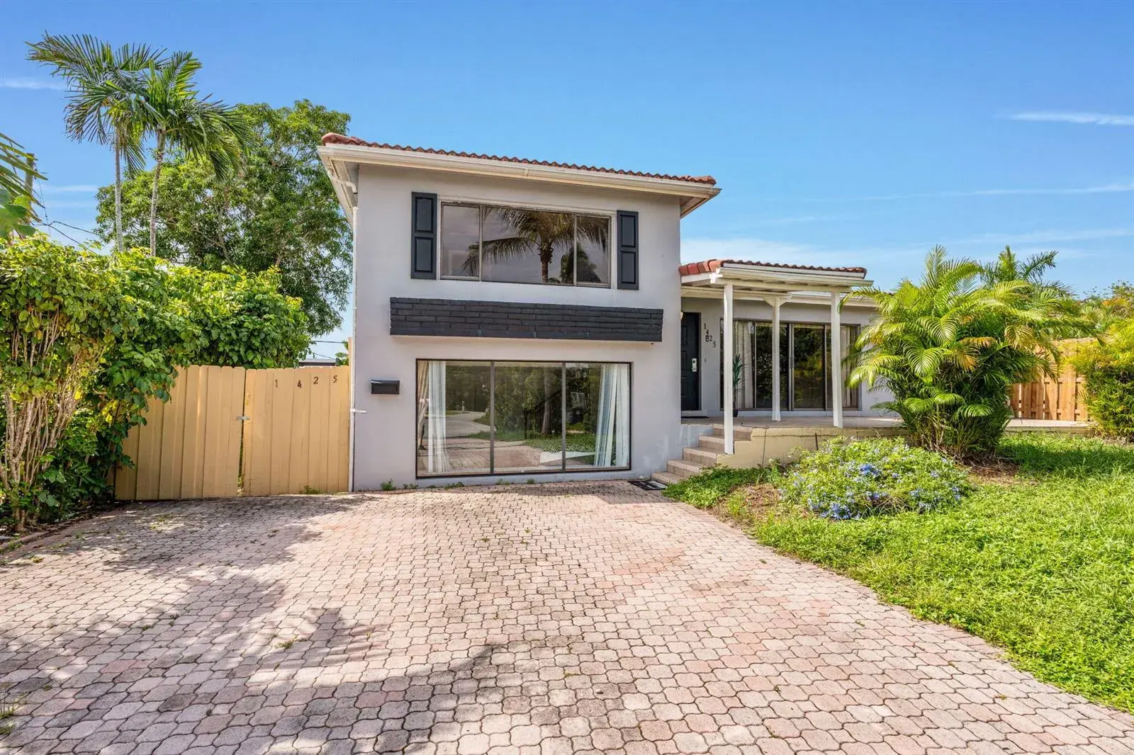 1425 NE 4th Court, Boca Raton FL 33432